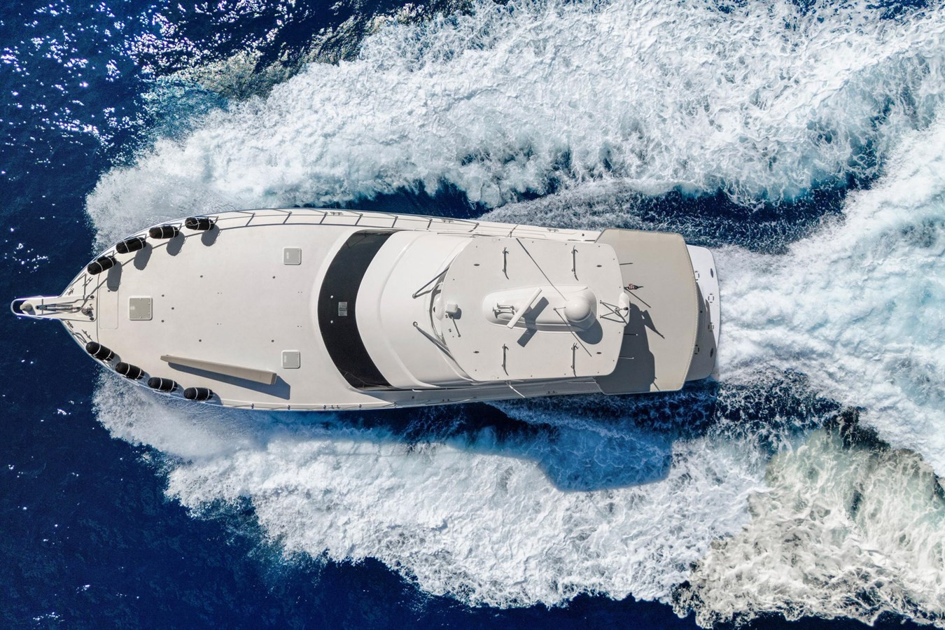 https://arconyachts.ams3.digitaloceanspaces.com/110758/conversions/large_4583443-optimize.jpg