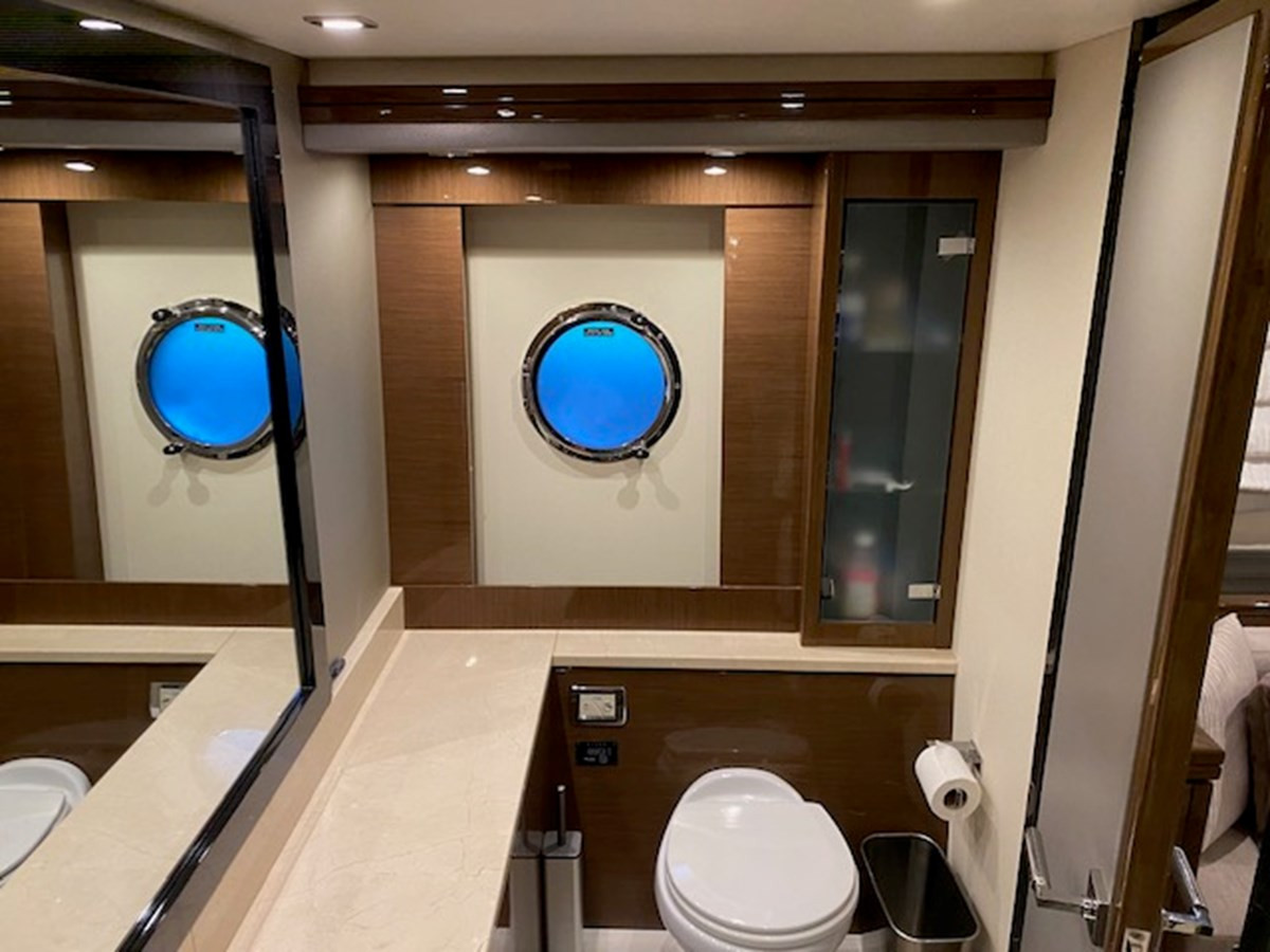https://arconyachts.ams3.digitaloceanspaces.com/110776/conversions/large_4514182-optimize.jpg