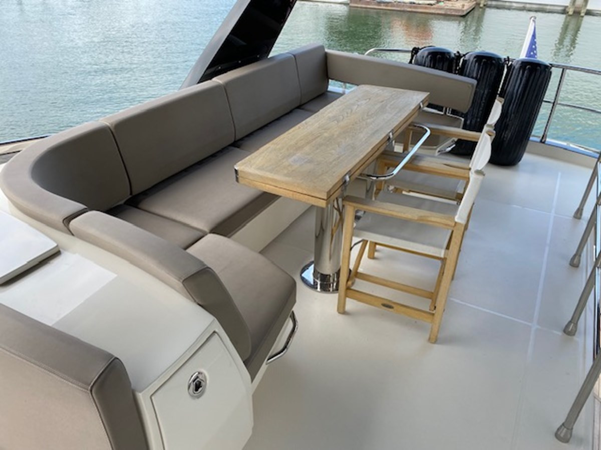 https://arconyachts.ams3.digitaloceanspaces.com/110822/conversions/large_4514198-optimize.jpg
