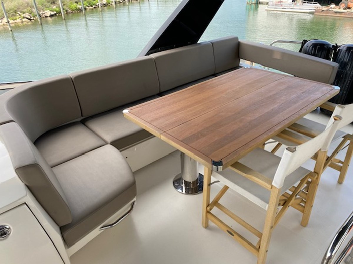 https://arconyachts.ams3.digitaloceanspaces.com/110825/conversions/large_4514199-optimize.jpg