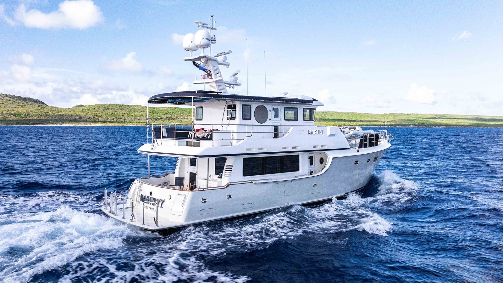 https://arconyachts.ams3.digitaloceanspaces.com/110948/conversions/large_4852888-optimize.jpg