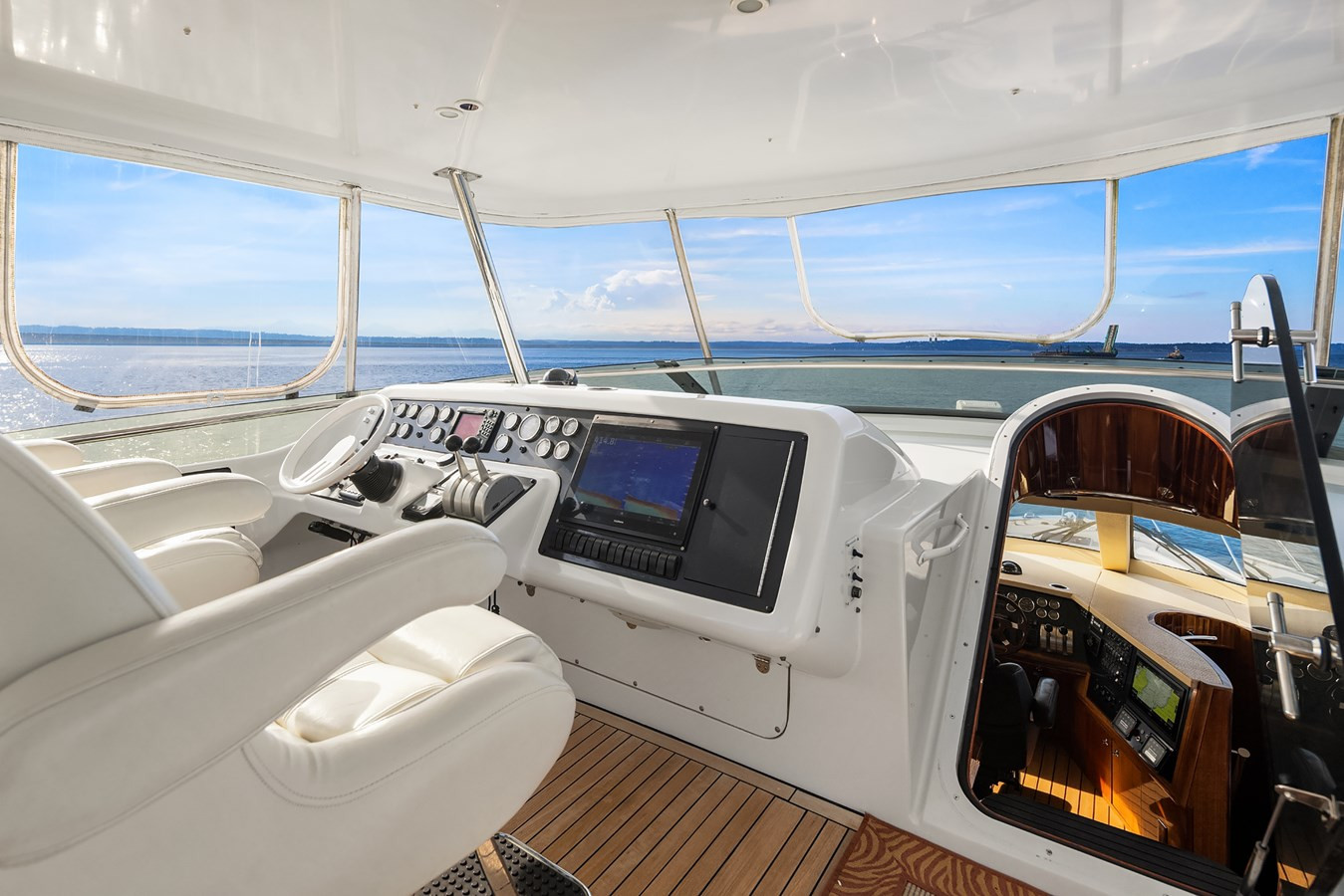https://arconyachts.ams3.digitaloceanspaces.com/110985/conversions/large_4820004-optimize.jpg