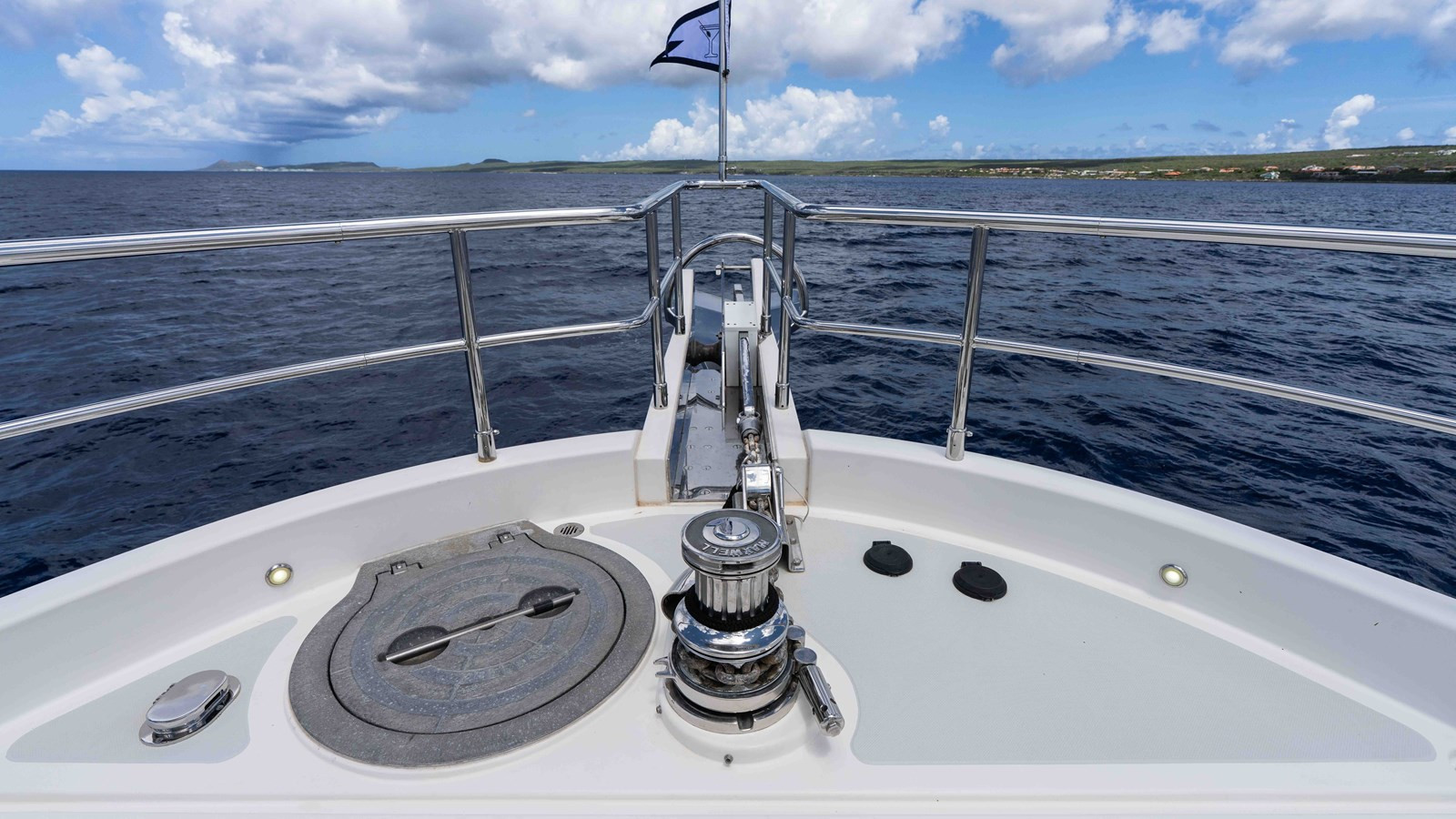https://arconyachts.ams3.digitaloceanspaces.com/111042/conversions/large_4852957-optimize.jpg
