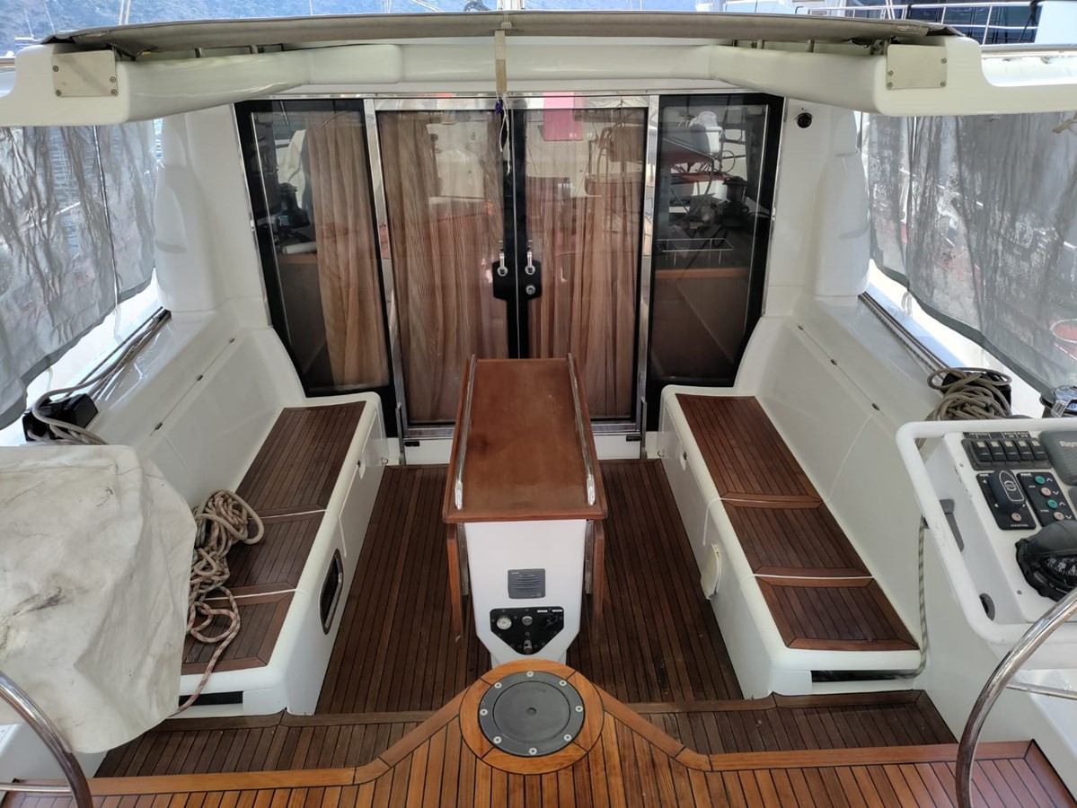 https://arconyachts.ams3.digitaloceanspaces.com/111092/conversions/large_4427140-optimize.jpg