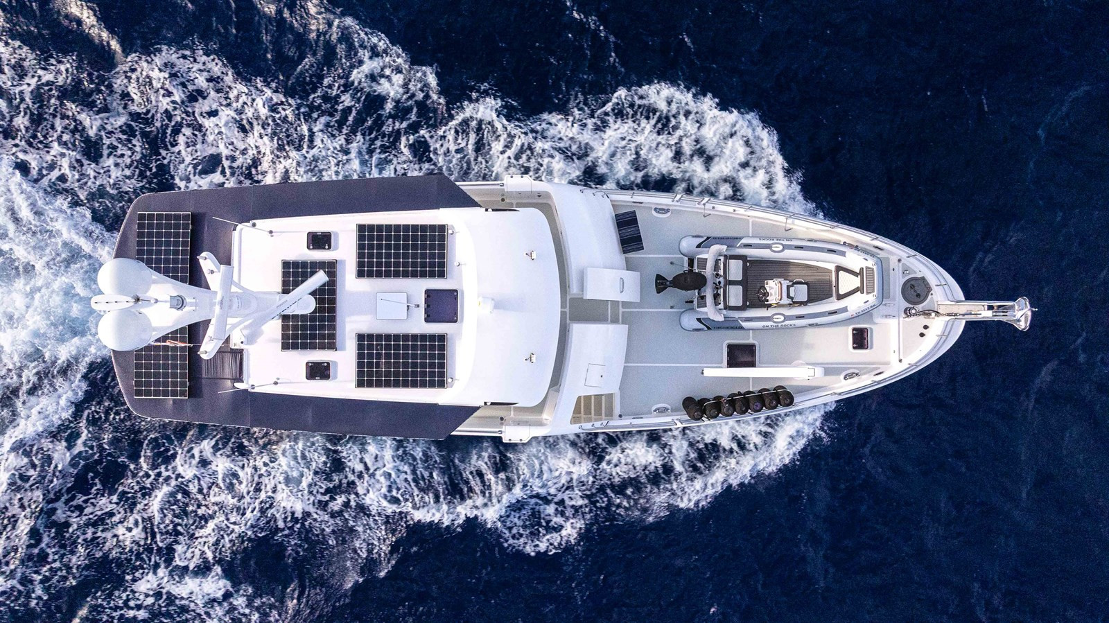 https://arconyachts.ams3.digitaloceanspaces.com/111094/conversions/large_4853016-optimize.jpg