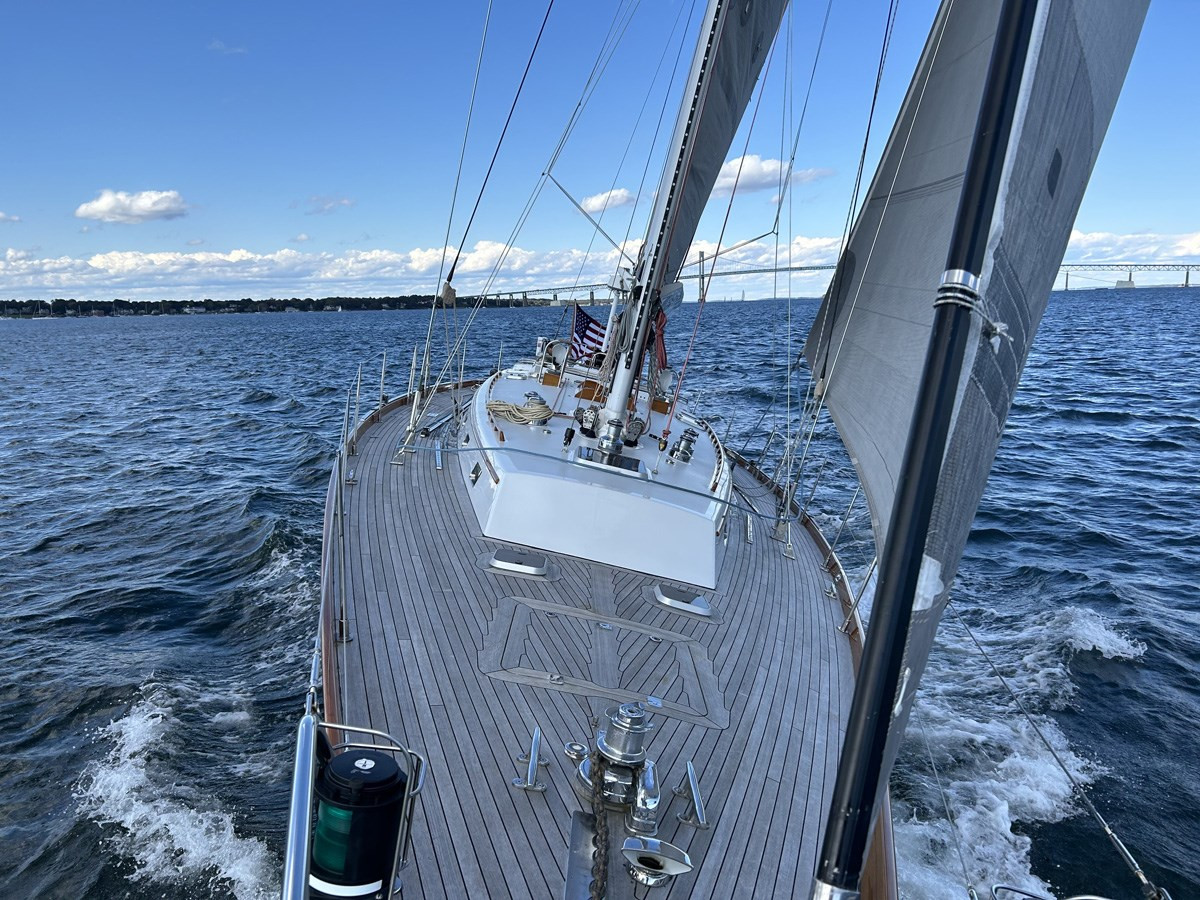 https://arconyachts.ams3.digitaloceanspaces.com/111125/conversions/large_4384322-optimize.jpg