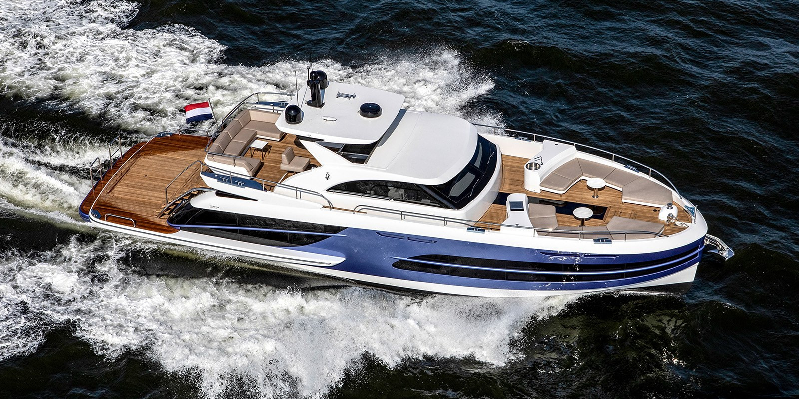 https://arconyachts.ams3.digitaloceanspaces.com/111130/conversions/large_2959607-optimize.jpg