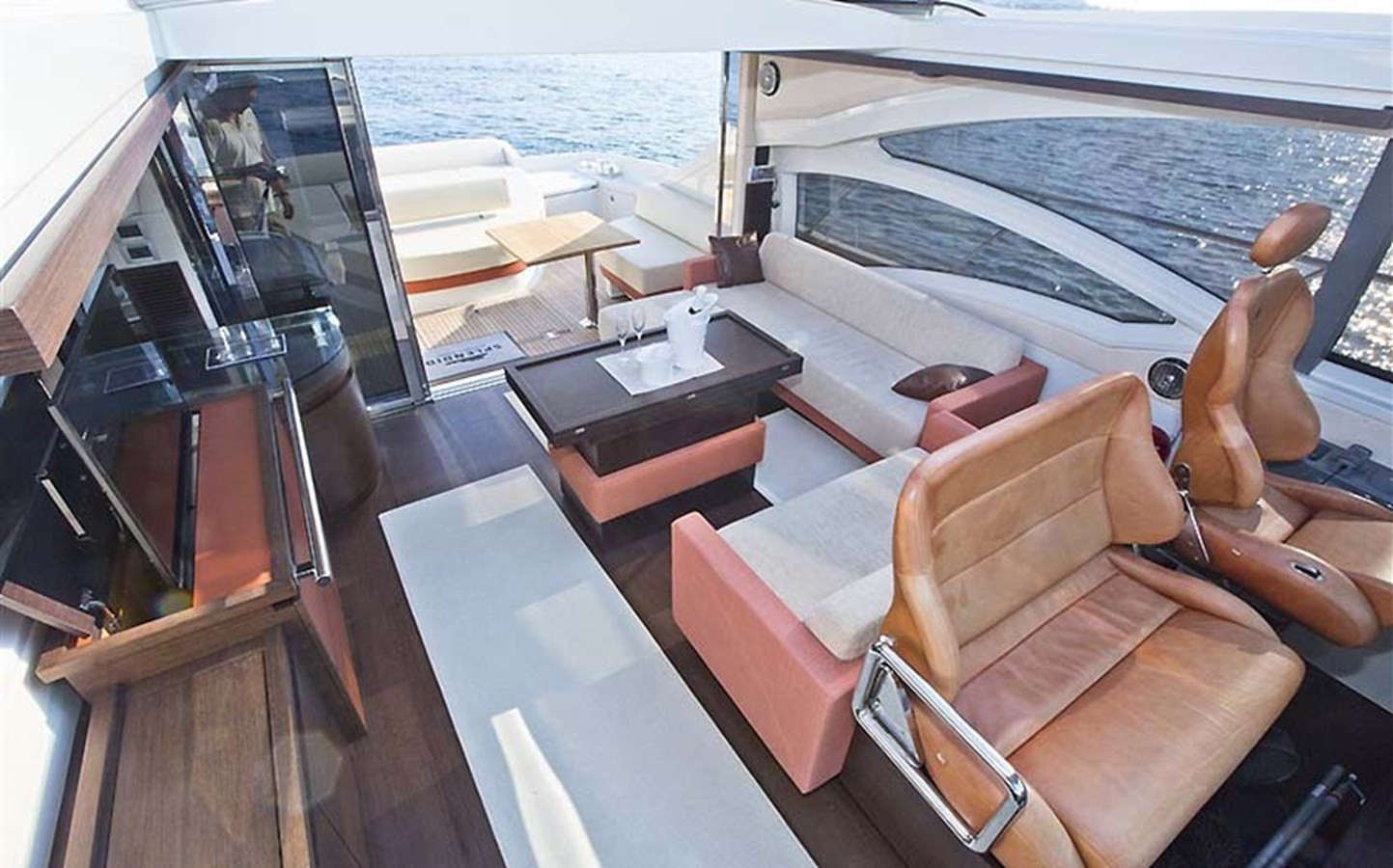 https://arconyachts.ams3.digitaloceanspaces.com/111145/conversions/large_4843663-optimize.jpg