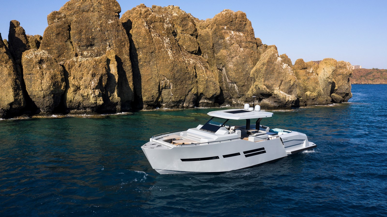 https://arconyachts.ams3.digitaloceanspaces.com/111241/conversions/large_4456942-optimize.jpg