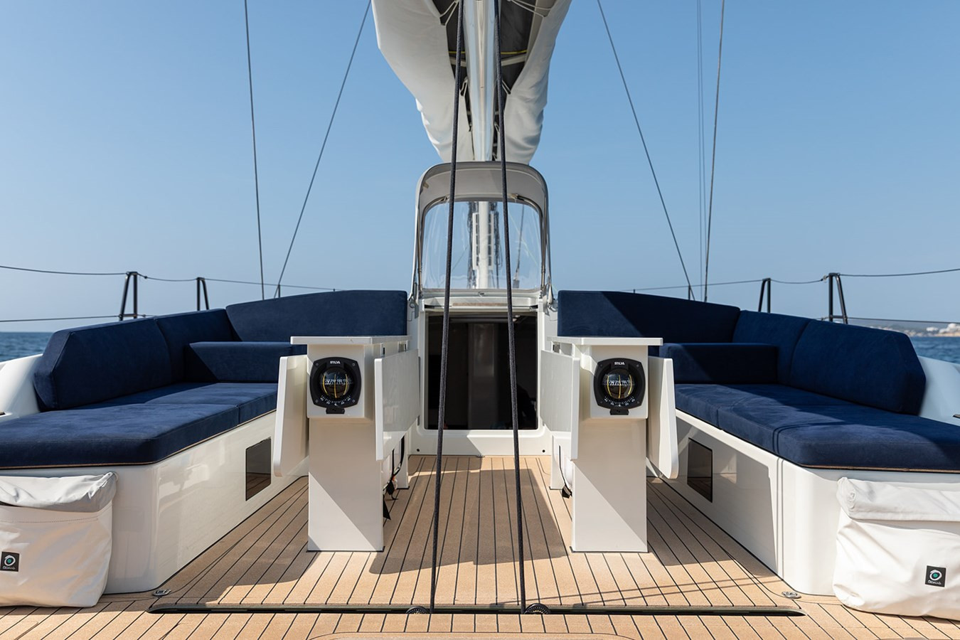 https://arconyachts.ams3.digitaloceanspaces.com/111292/conversions/large_4743869-optimize.jpg