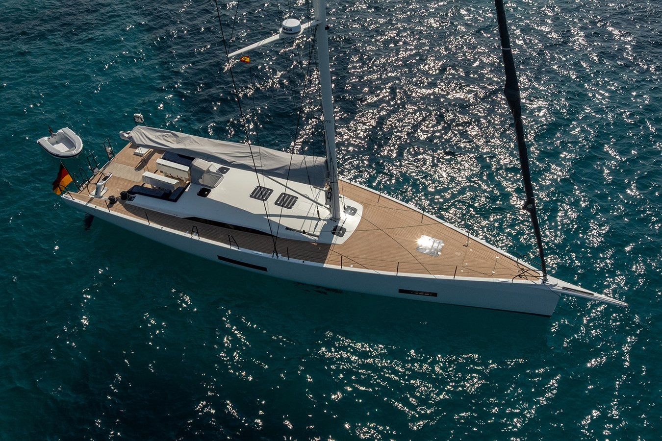 https://arconyachts.ams3.digitaloceanspaces.com/111310/conversions/large_4743875-optimize.jpg