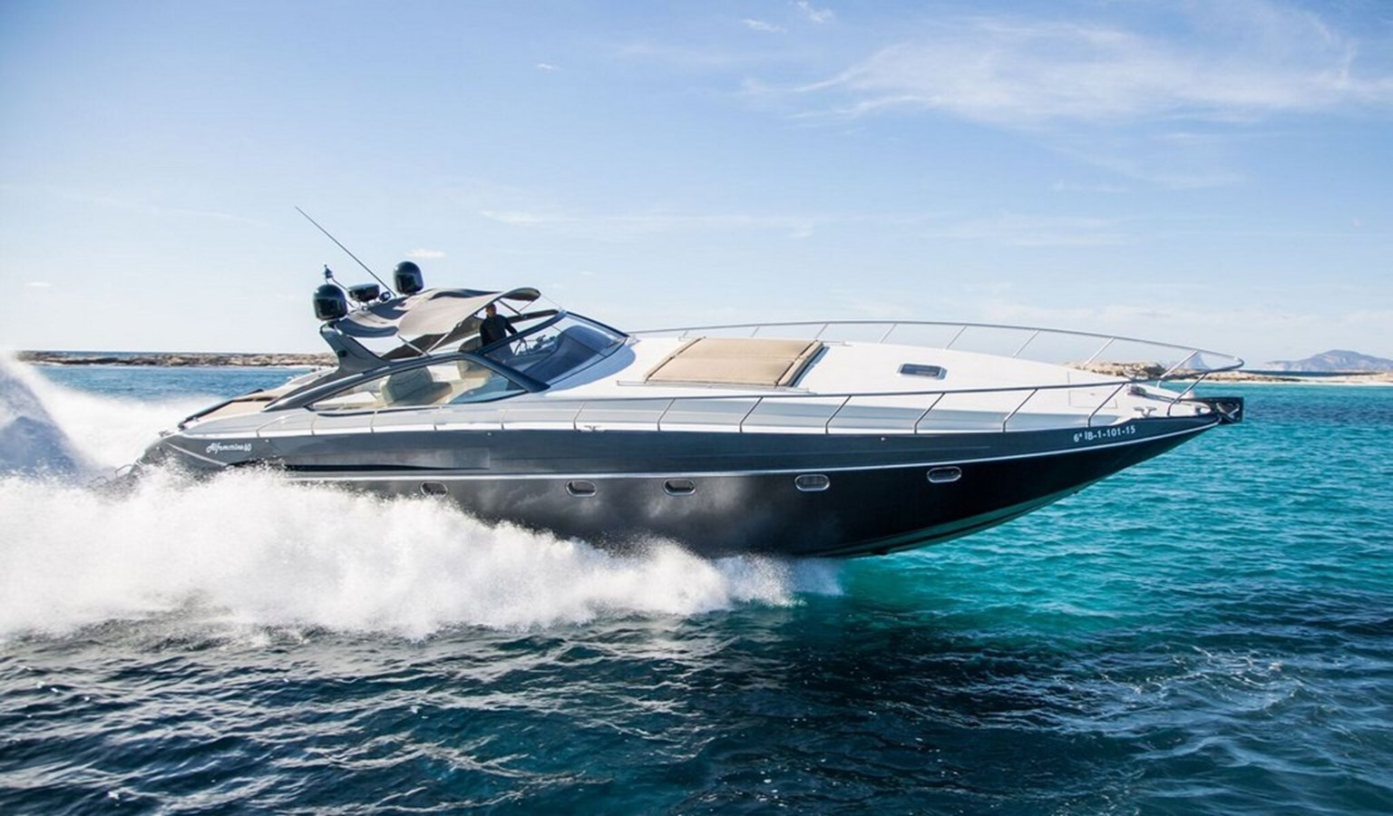 https://arconyachts.ams3.digitaloceanspaces.com/111342/conversions/large_4302302-optimize.jpg