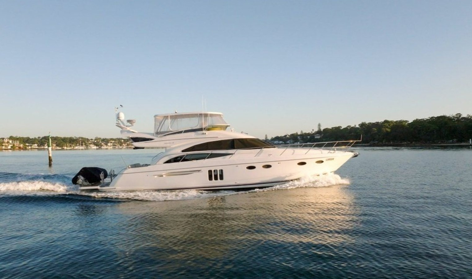 https://arconyachts.ams3.digitaloceanspaces.com/111442/conversions/large_4624608-optimize.jpg