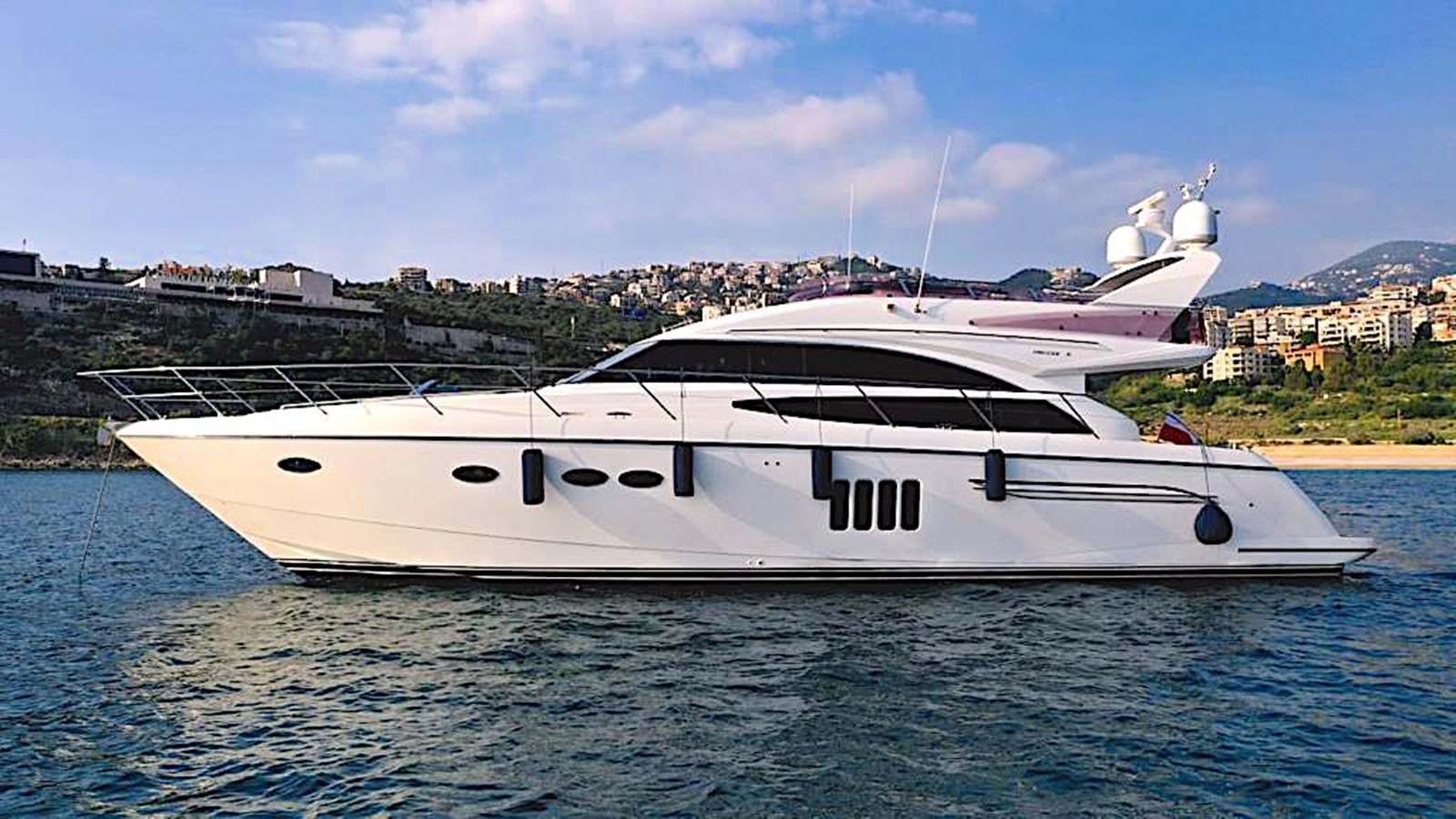https://arconyachts.ams3.digitaloceanspaces.com/111549/conversions/large_3840851-optimize.jpg