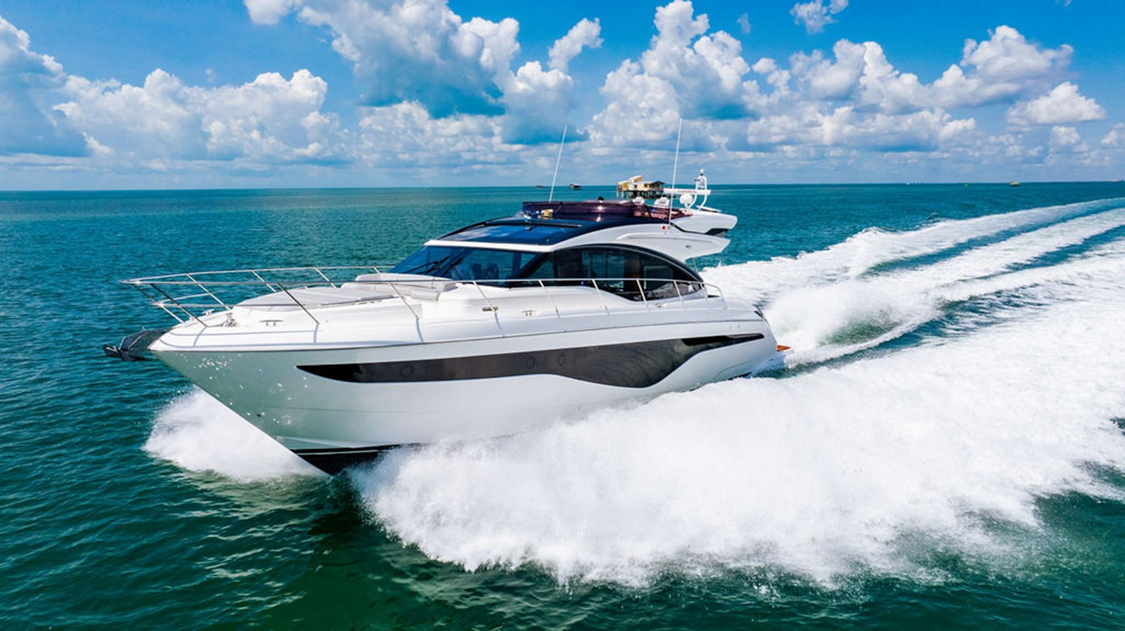 https://arconyachts.ams3.digitaloceanspaces.com/111580/conversions/large_4382924-optimize.jpg
