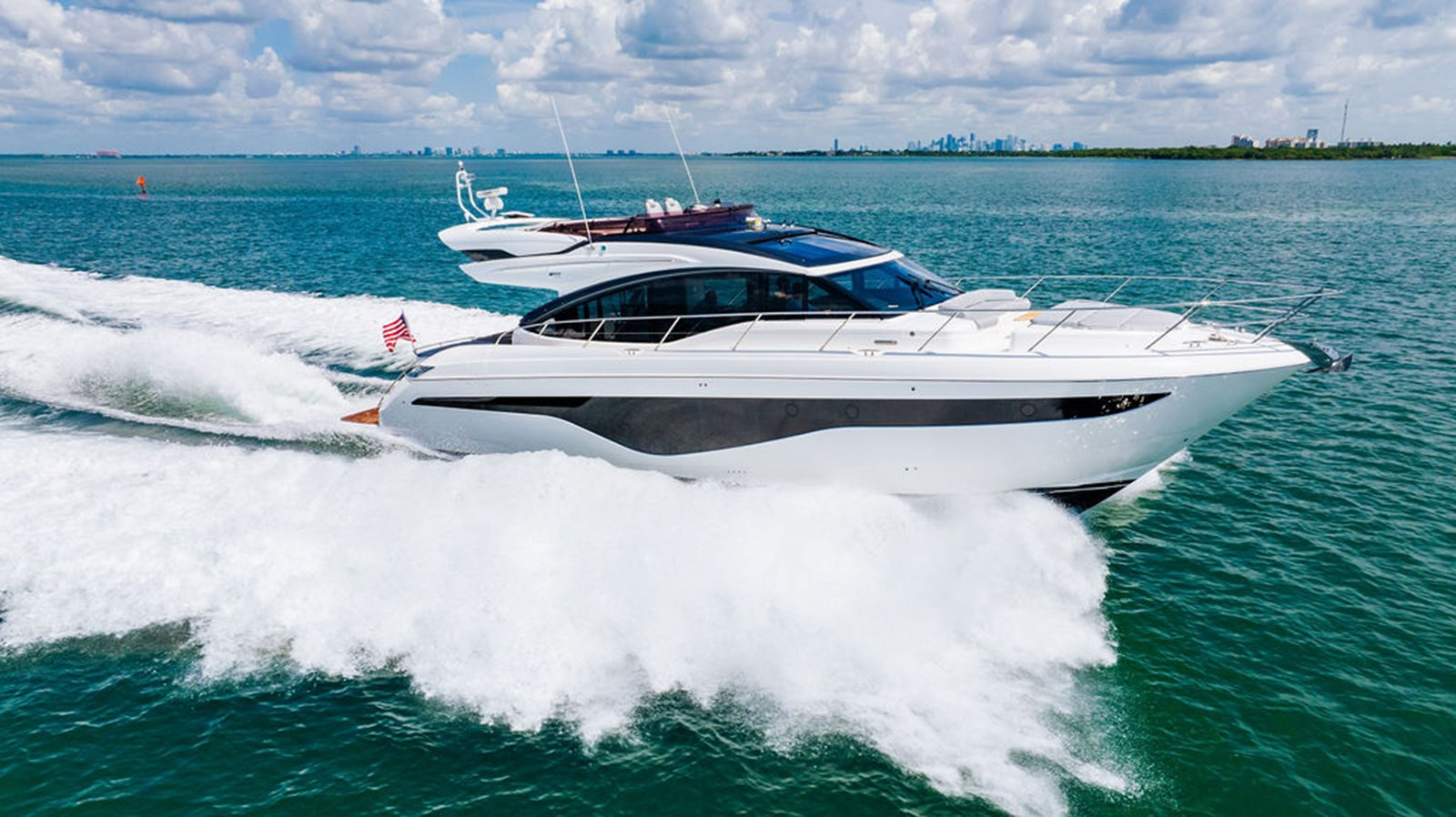 https://arconyachts.ams3.digitaloceanspaces.com/111595/conversions/large_4382929-optimize.jpg