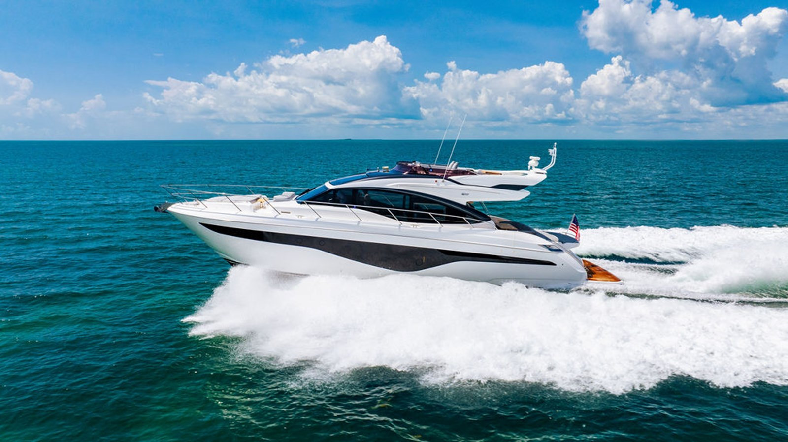 https://arconyachts.ams3.digitaloceanspaces.com/111607/conversions/large_4382933-optimize.jpg