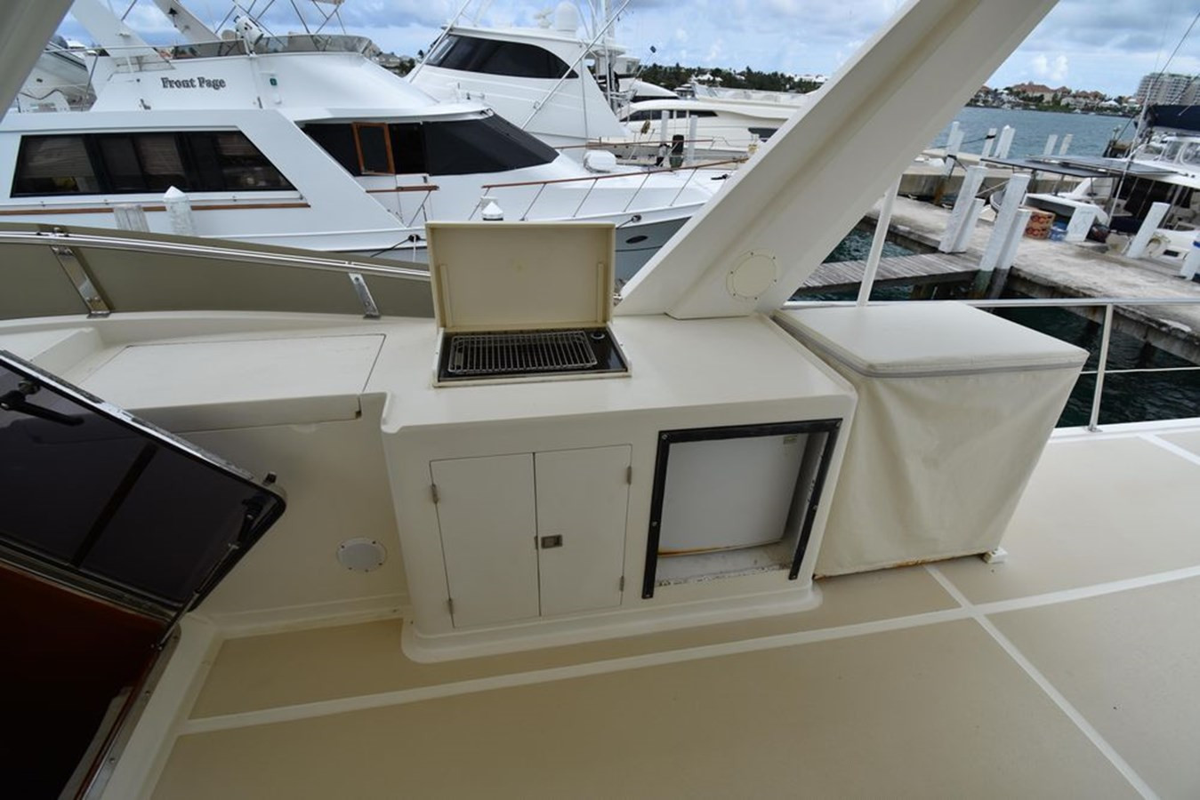 https://arconyachts.ams3.digitaloceanspaces.com/111682/conversions/large_2828632-optimize.jpg