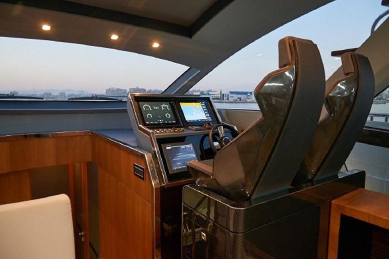 https://arconyachts.ams3.digitaloceanspaces.com/111792/conversions/large_3016074-optimize.jpg