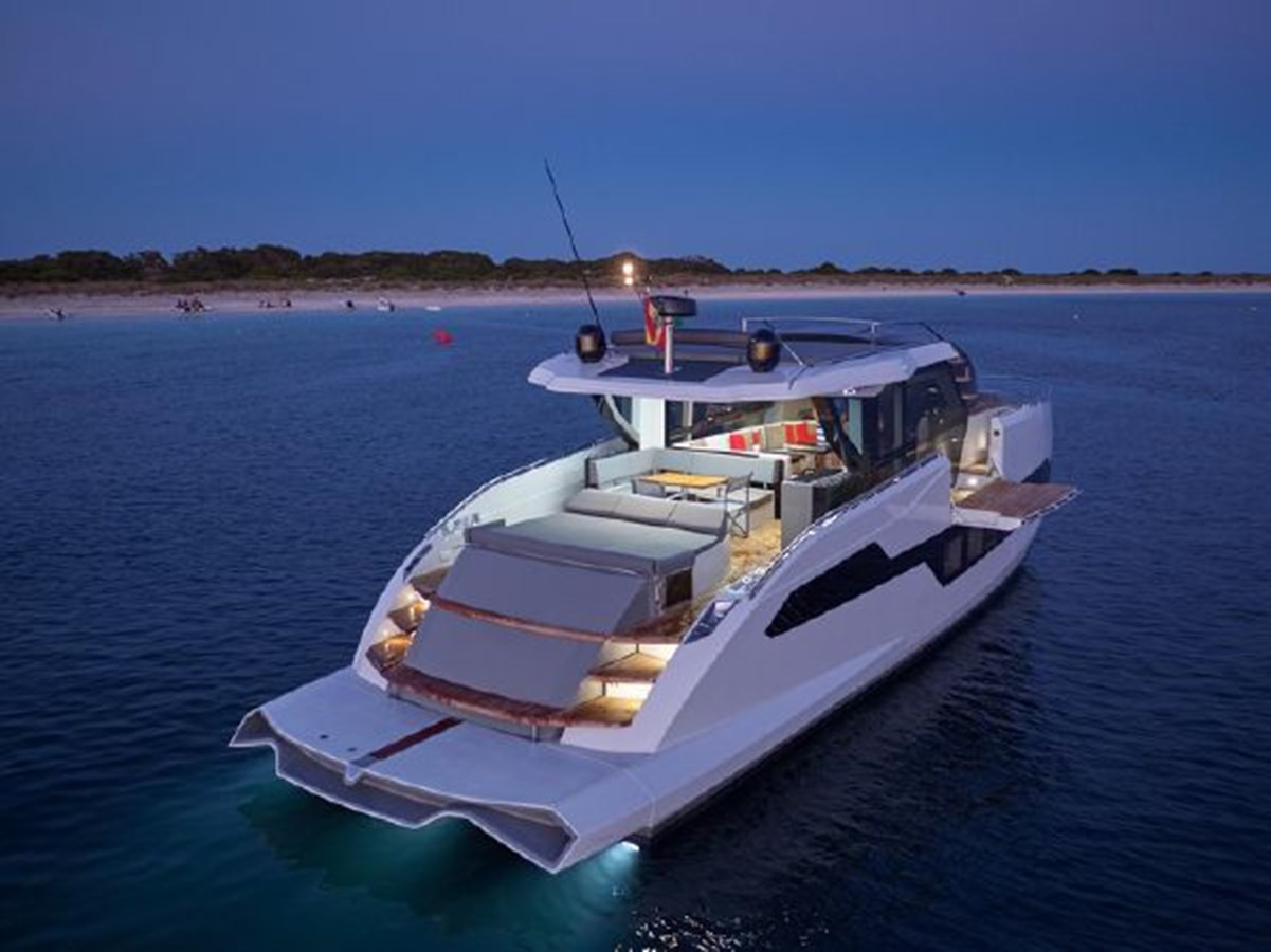 https://arconyachts.ams3.digitaloceanspaces.com/111845/conversions/large_3016093-optimize.jpg