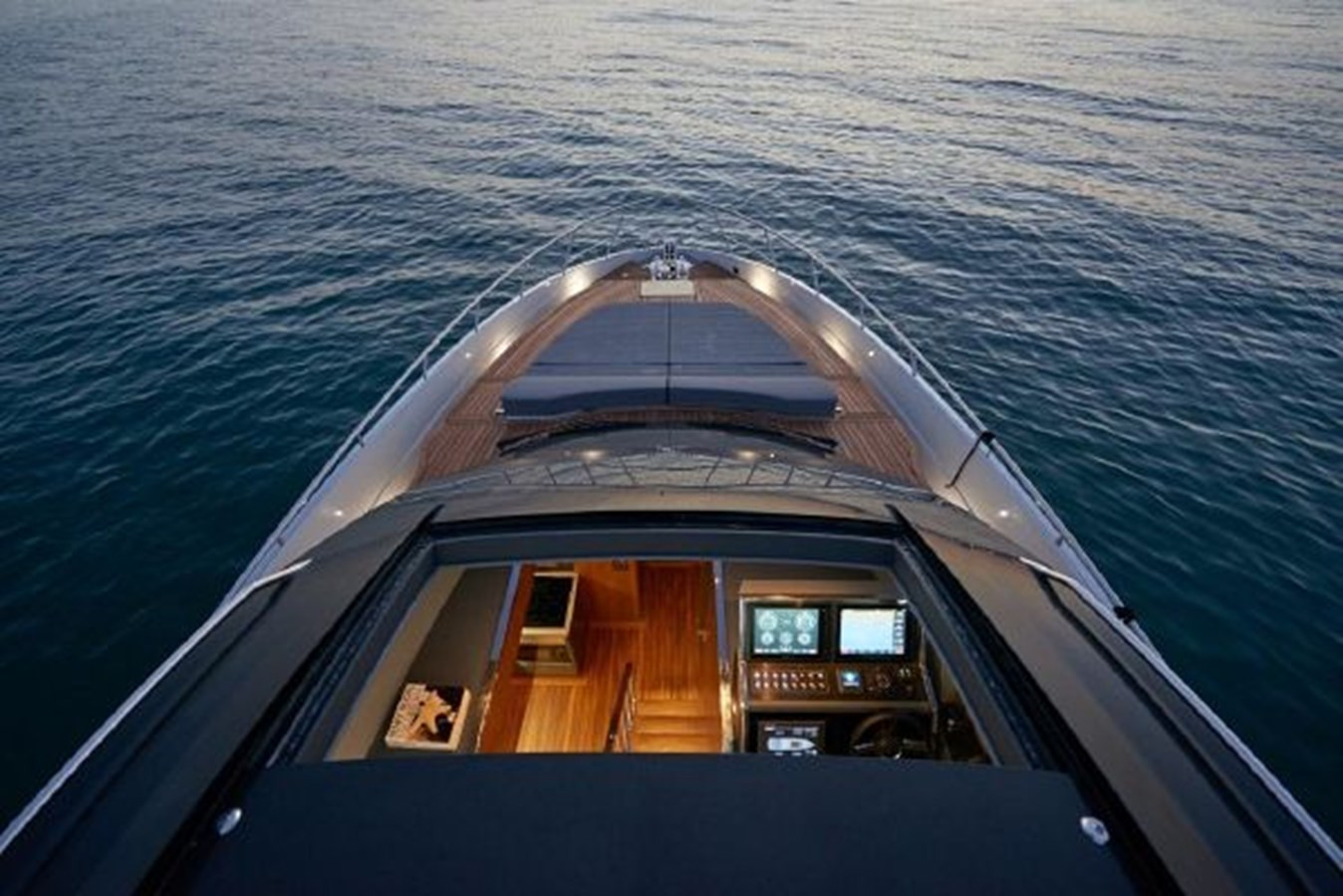 https://arconyachts.ams3.digitaloceanspaces.com/111848/conversions/large_3016094-optimize.jpg