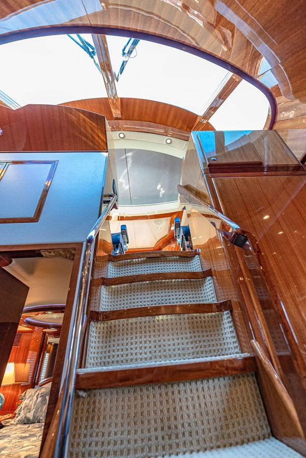 https://arconyachts.ams3.digitaloceanspaces.com/111881/conversions/large_3126778-optimize.jpg