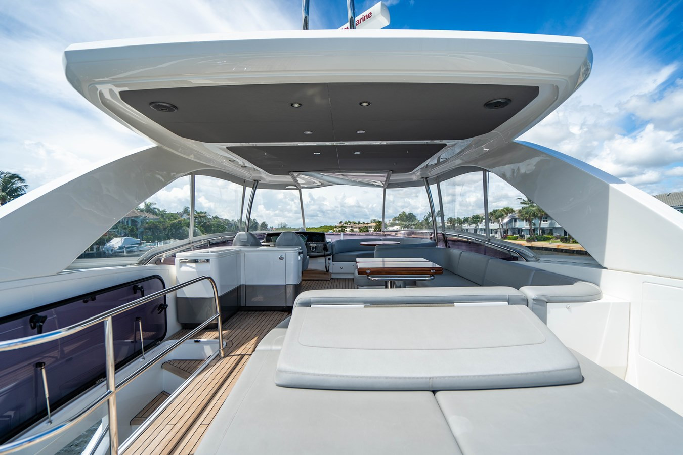 https://arconyachts.ams3.digitaloceanspaces.com/111883/conversions/large_3575526-optimize.jpg