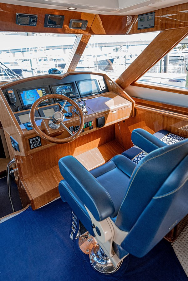 https://arconyachts.ams3.digitaloceanspaces.com/111887/conversions/large_3126780-optimize.jpg