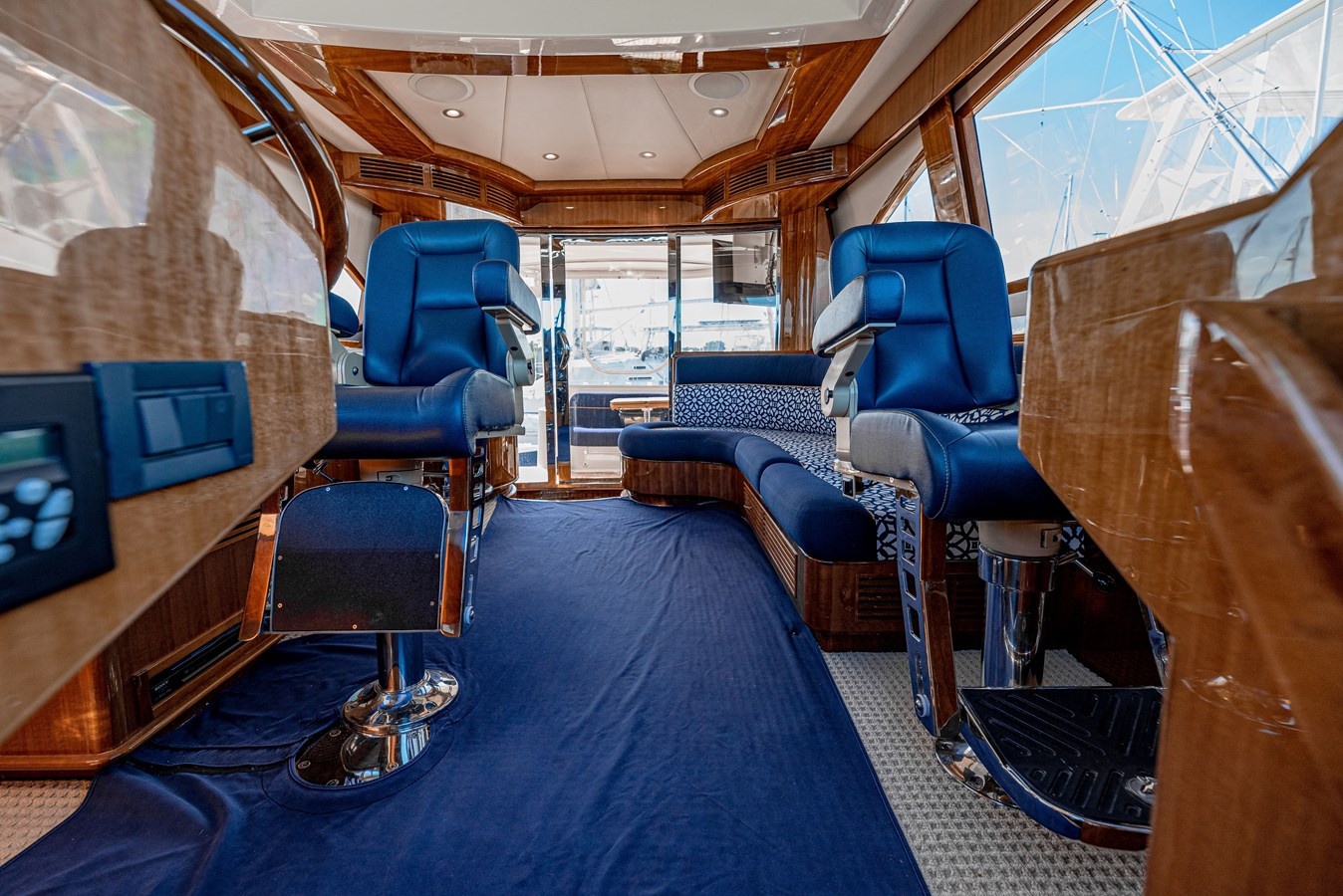 https://arconyachts.ams3.digitaloceanspaces.com/111899/conversions/large_3126784-optimize.jpg