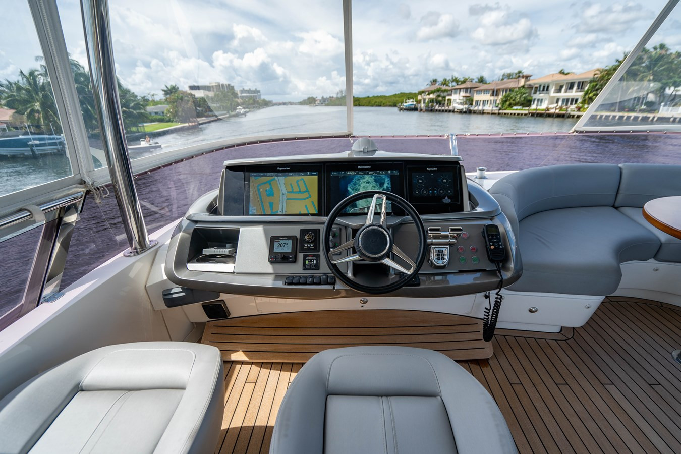 https://arconyachts.ams3.digitaloceanspaces.com/111901/conversions/large_3575539-optimize.jpg