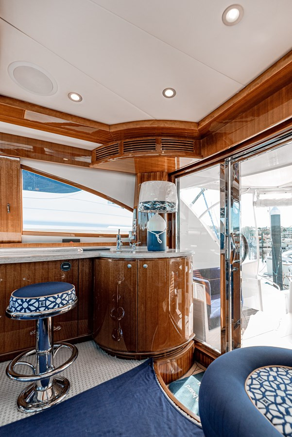 https://arconyachts.ams3.digitaloceanspaces.com/111902/conversions/large_3126785-optimize.jpg