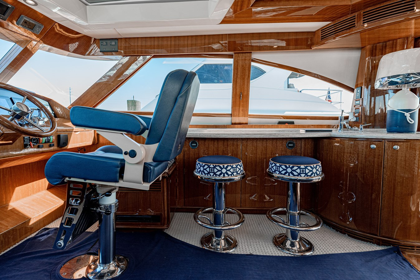 https://arconyachts.ams3.digitaloceanspaces.com/111908/conversions/large_3126787-optimize.jpg