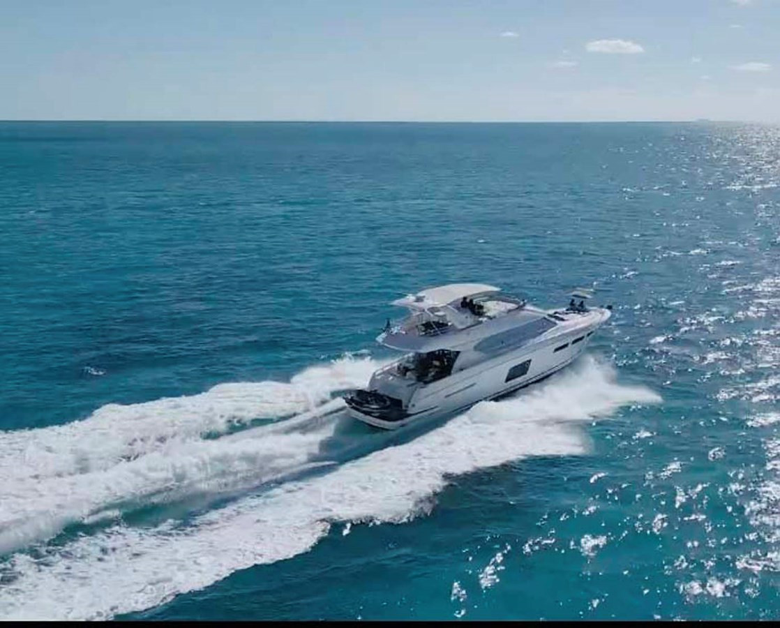 https://arconyachts.ams3.digitaloceanspaces.com/112046/conversions/large_4311959-optimize.jpg