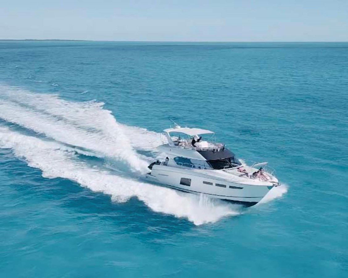 https://arconyachts.ams3.digitaloceanspaces.com/112049/conversions/large_4311960-optimize.jpg
