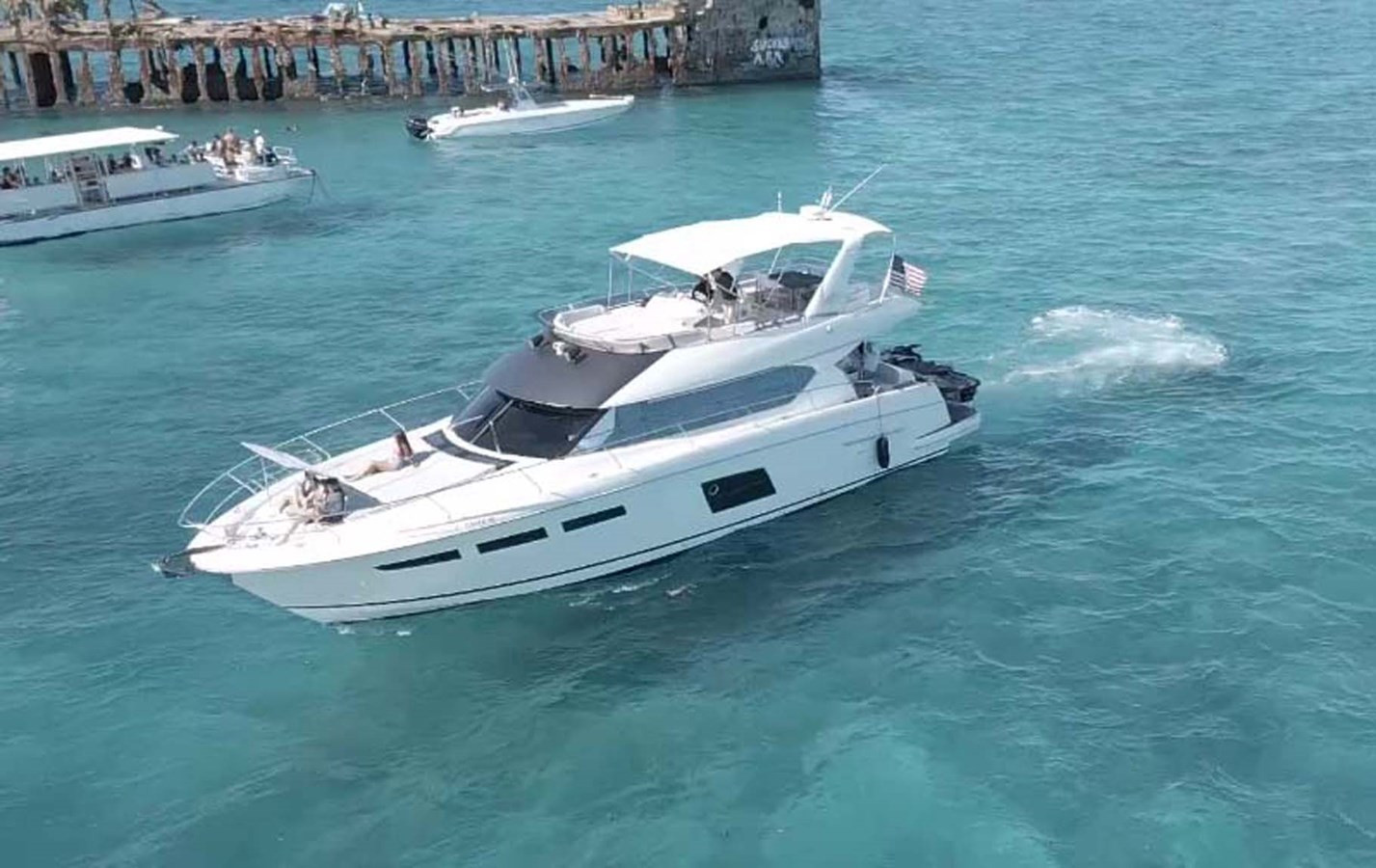 https://arconyachts.ams3.digitaloceanspaces.com/112055/conversions/large_4311962-optimize.jpg