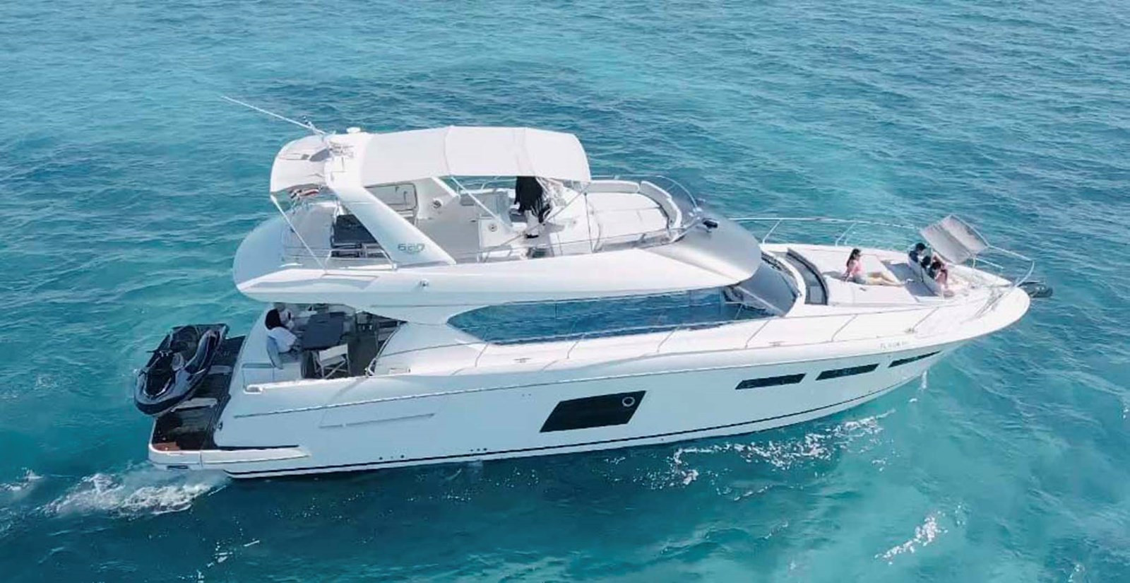 https://arconyachts.ams3.digitaloceanspaces.com/112059/conversions/large_4311963-optimize.jpg
