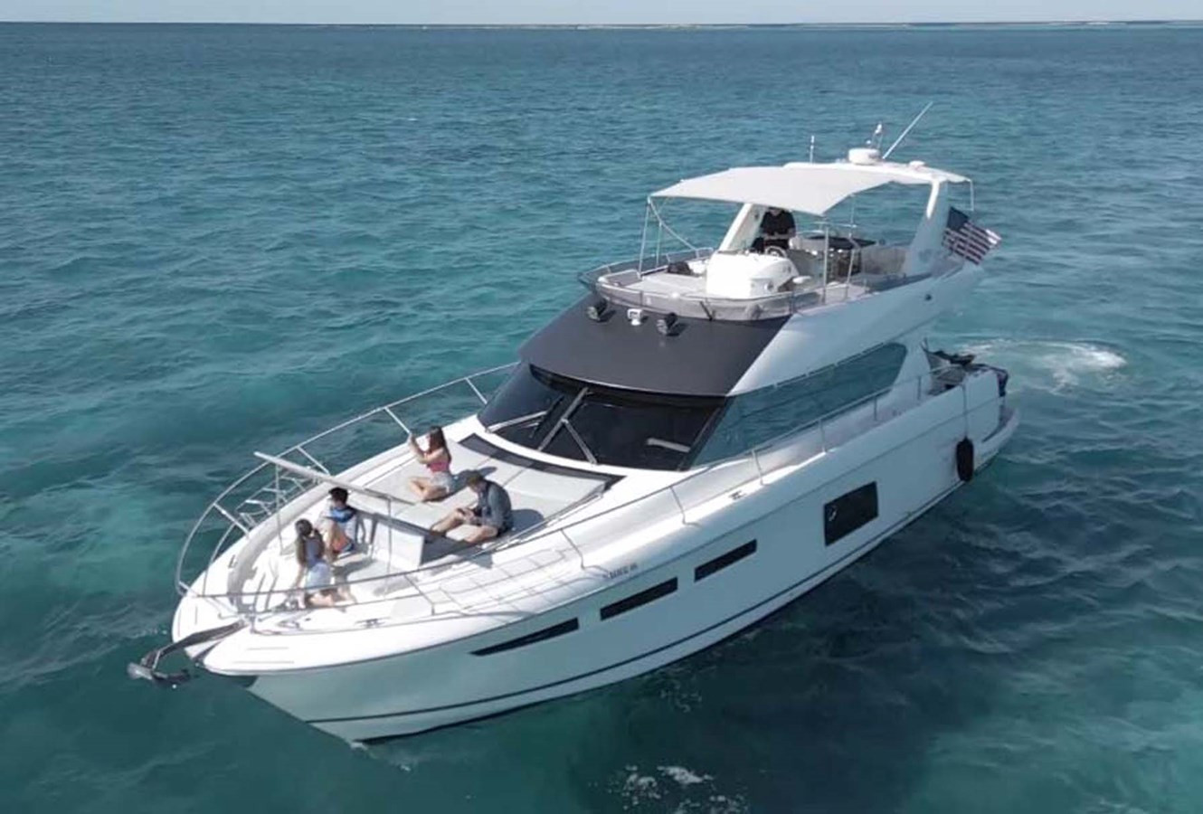 https://arconyachts.ams3.digitaloceanspaces.com/112066/conversions/large_4311965-optimize.jpg