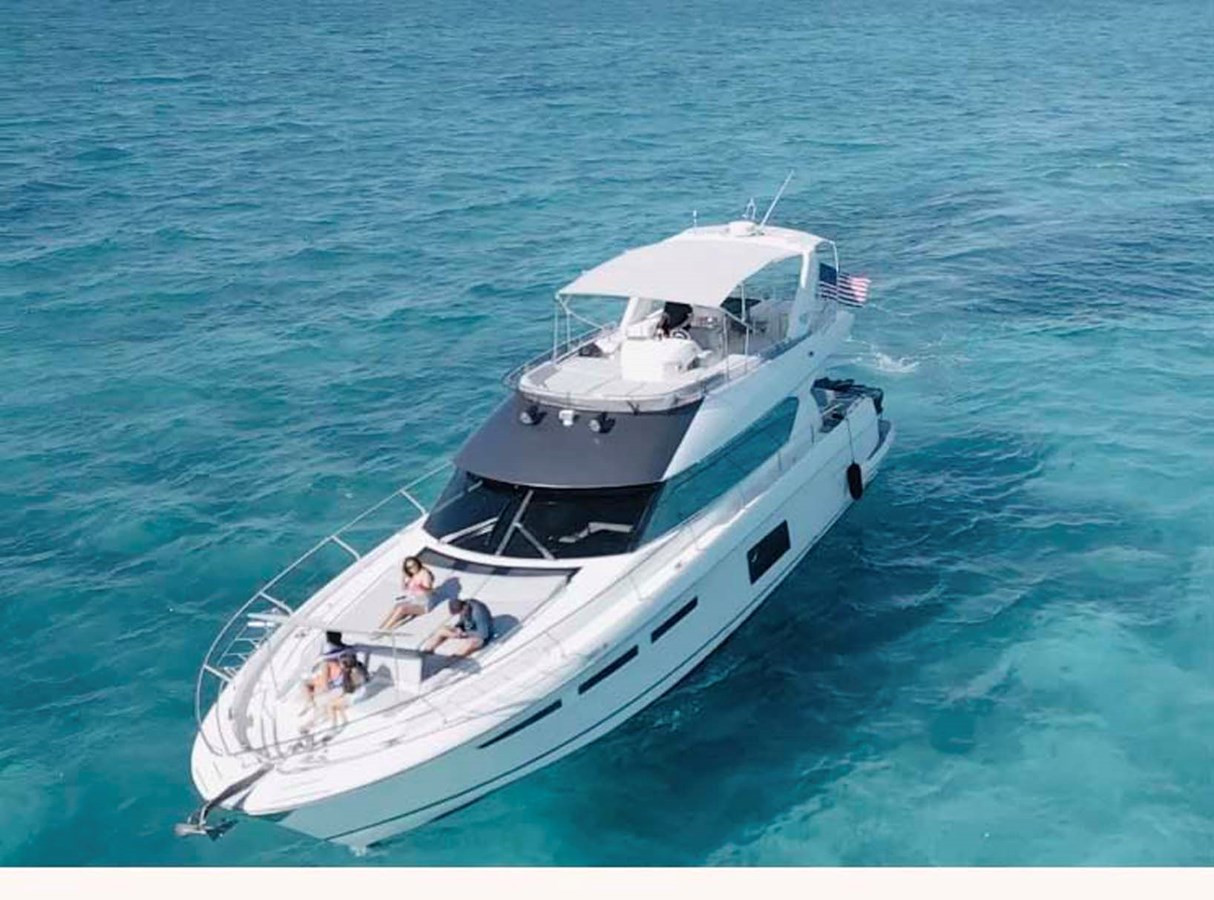 https://arconyachts.ams3.digitaloceanspaces.com/112073/conversions/large_4311968-optimize.jpg