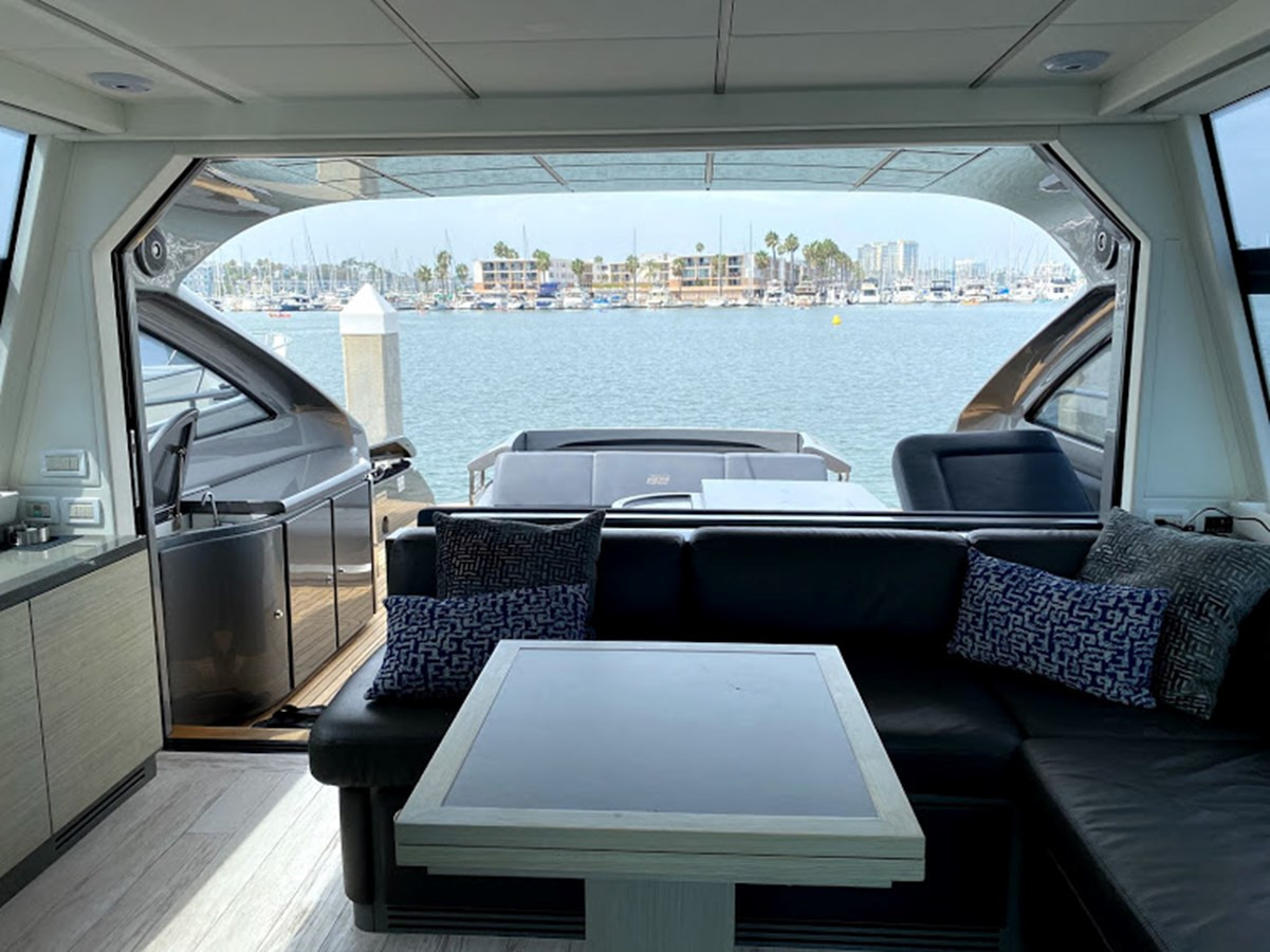 https://arconyachts.ams3.digitaloceanspaces.com/112086/conversions/large_3897360-optimize.jpg
