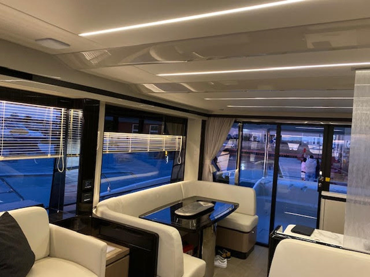 https://arconyachts.ams3.digitaloceanspaces.com/112103/conversions/large_3931990-optimize.jpg
