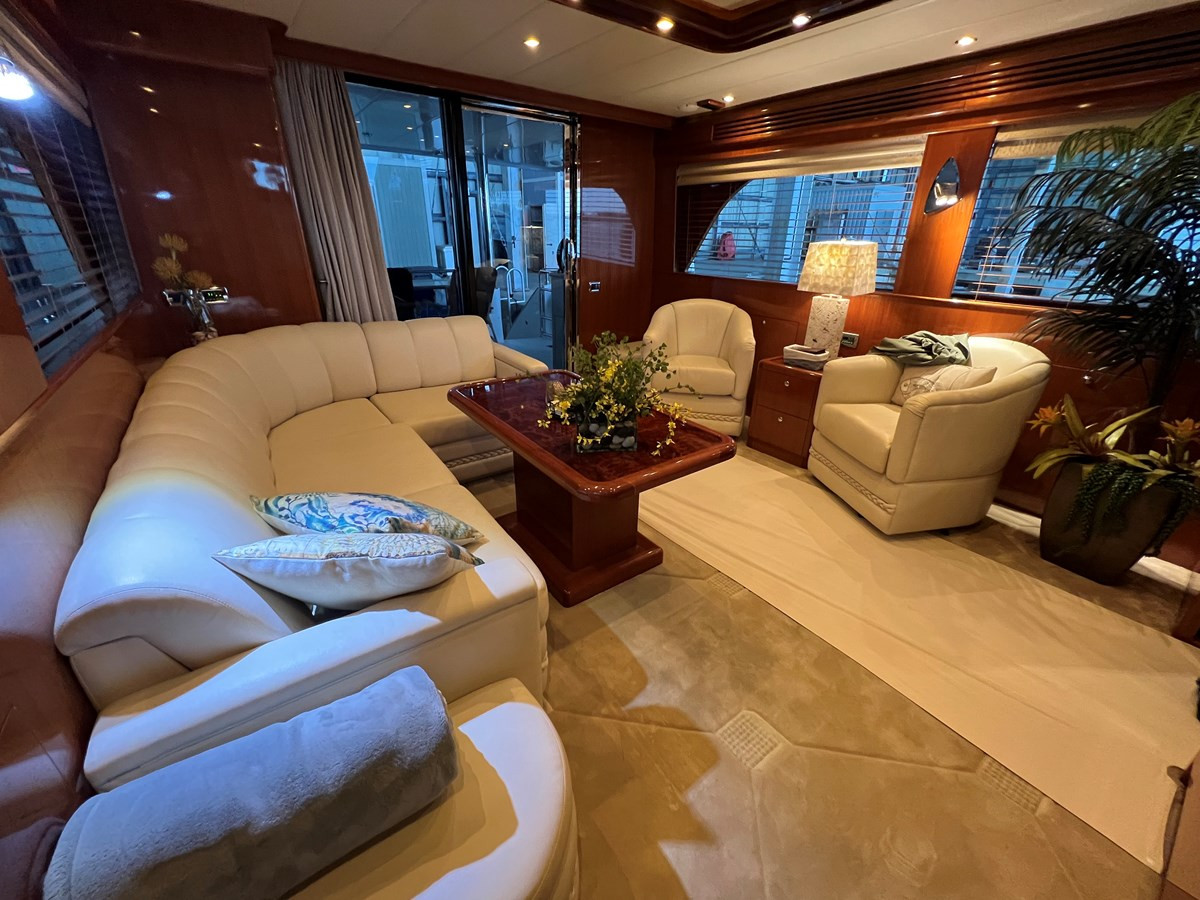 https://arconyachts.ams3.digitaloceanspaces.com/112208/conversions/large_4104148-optimize.jpg