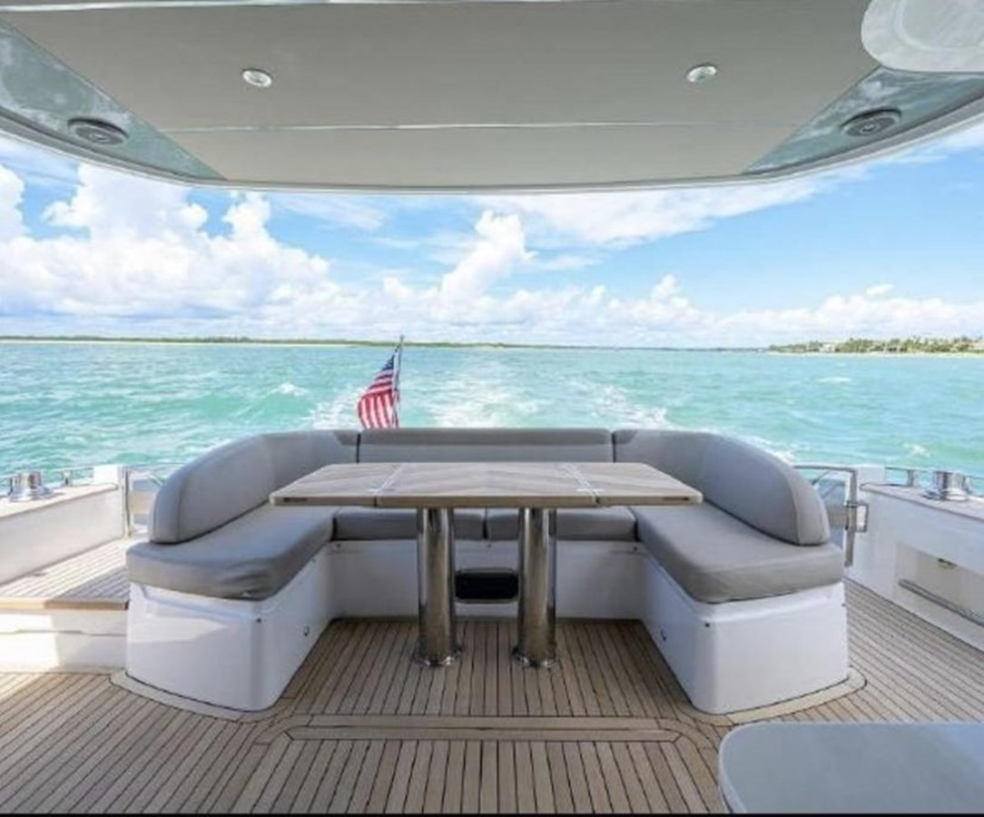 https://arconyachts.ams3.digitaloceanspaces.com/112212/conversions/large_4187407-optimize.jpg