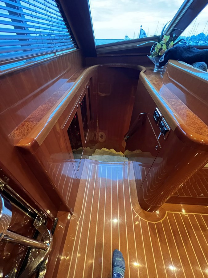 https://arconyachts.ams3.digitaloceanspaces.com/112250/conversions/large_4104149-optimize.jpg
