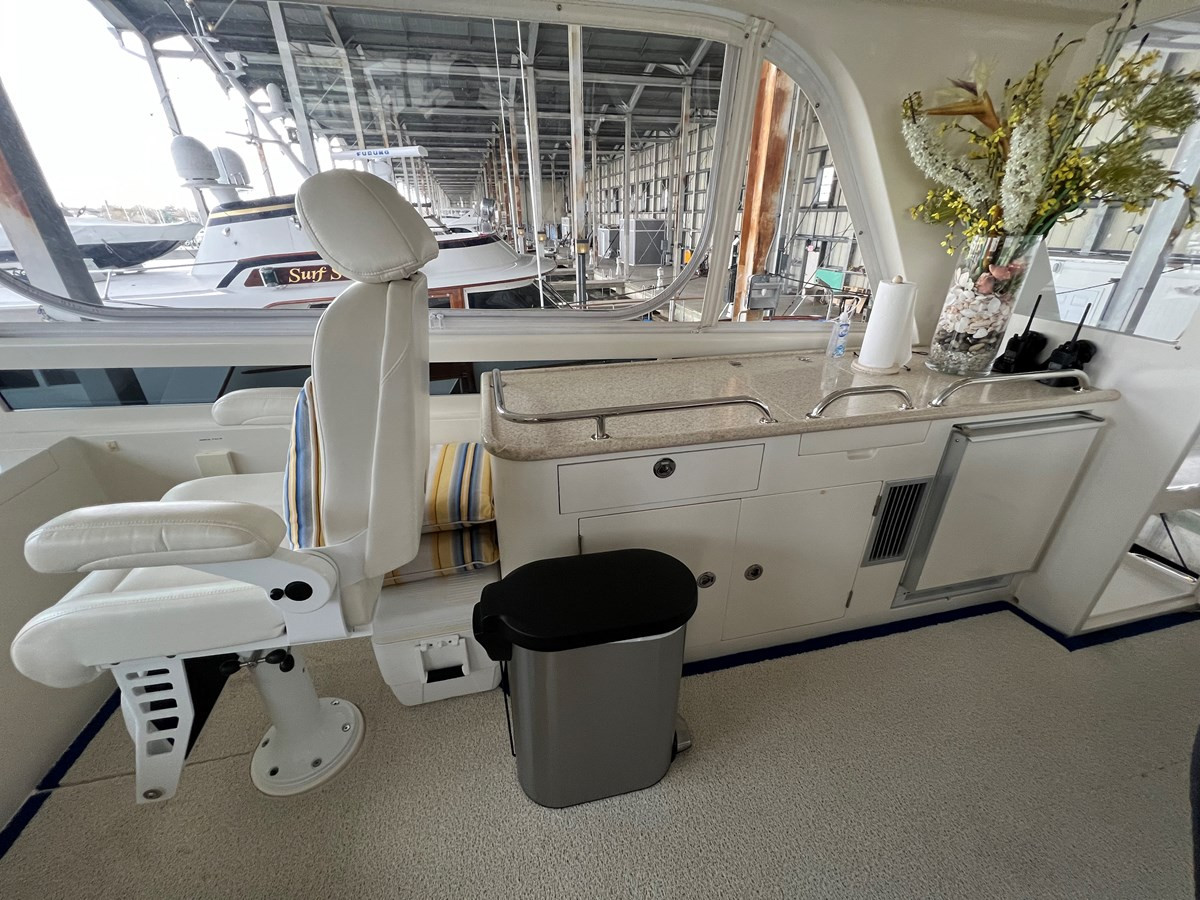 https://arconyachts.ams3.digitaloceanspaces.com/112316/conversions/large_4104135-optimize.jpg
