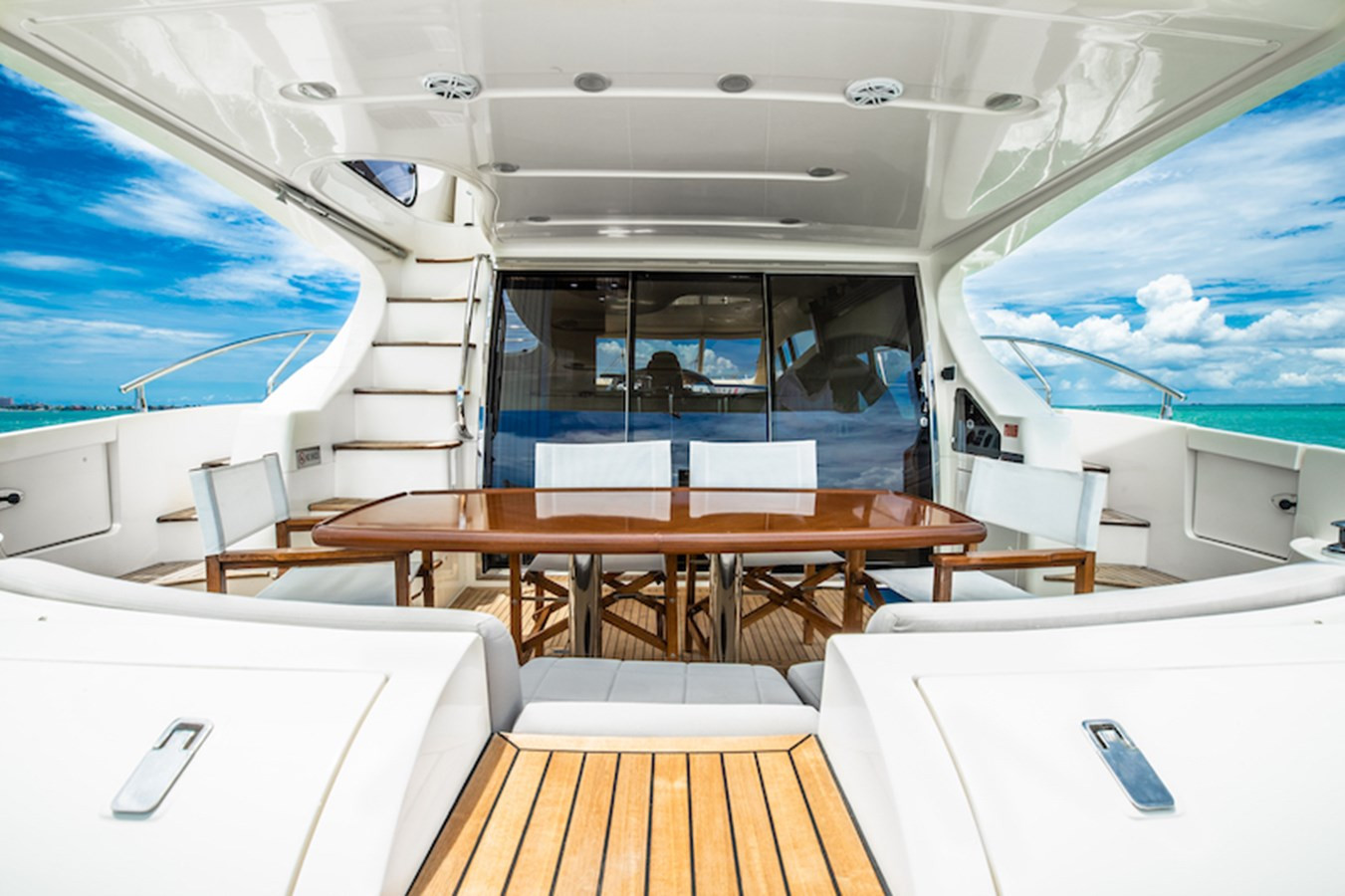 https://arconyachts.ams3.digitaloceanspaces.com/112317/conversions/large_4595461-optimize.jpg