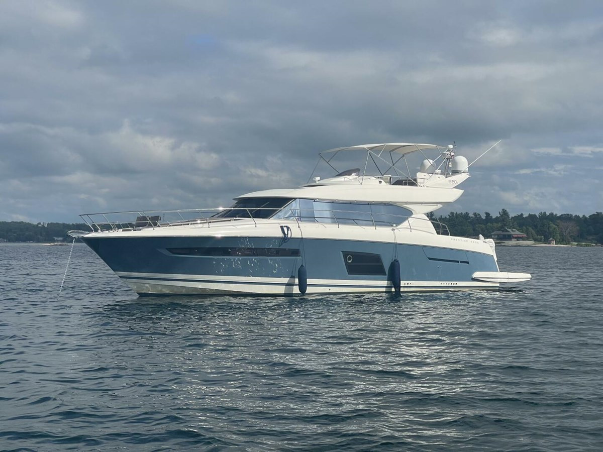 https://arconyachts.ams3.digitaloceanspaces.com/112339/conversions/large_4762297-optimize.jpg