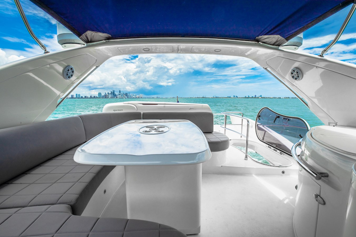 https://arconyachts.ams3.digitaloceanspaces.com/112340/conversions/large_4595470-optimize.jpg