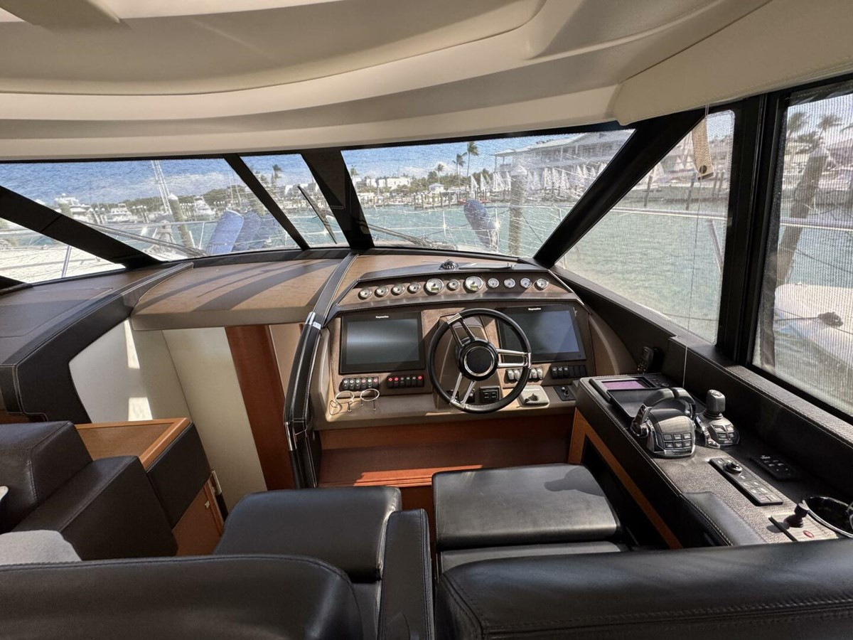 https://arconyachts.ams3.digitaloceanspaces.com/112345/conversions/large_4762299-optimize.jpg