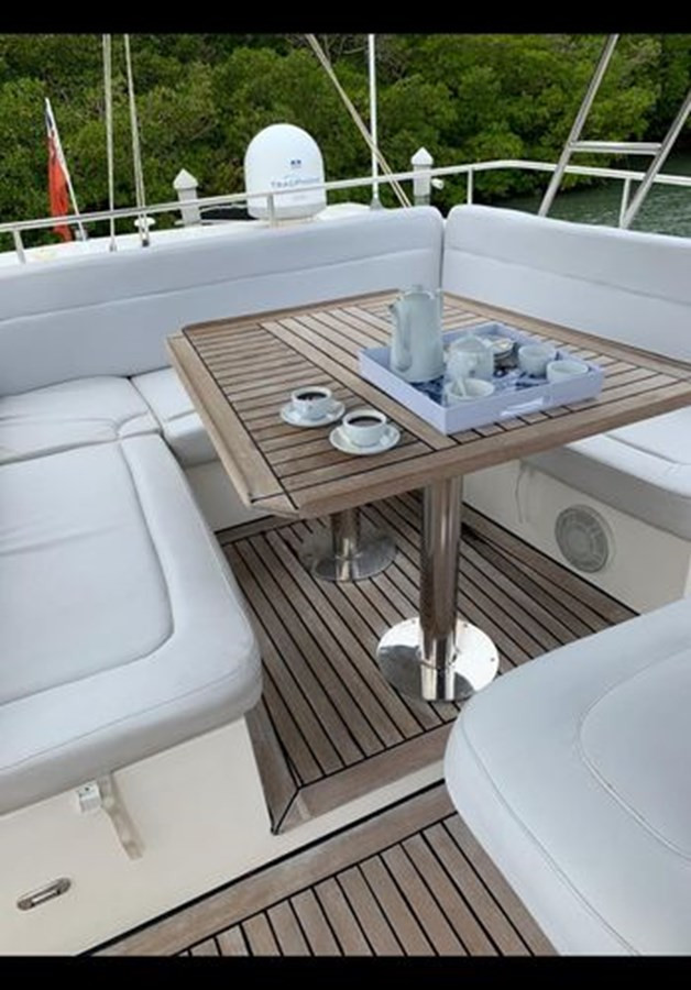 https://arconyachts.ams3.digitaloceanspaces.com/112390/conversions/large_4514682-optimize.jpg