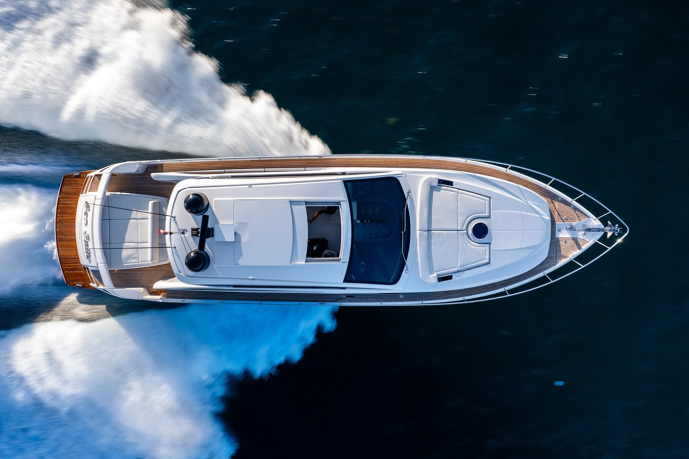 https://arconyachts.ams3.digitaloceanspaces.com/112466/conversions/large_4543744-optimize.jpg